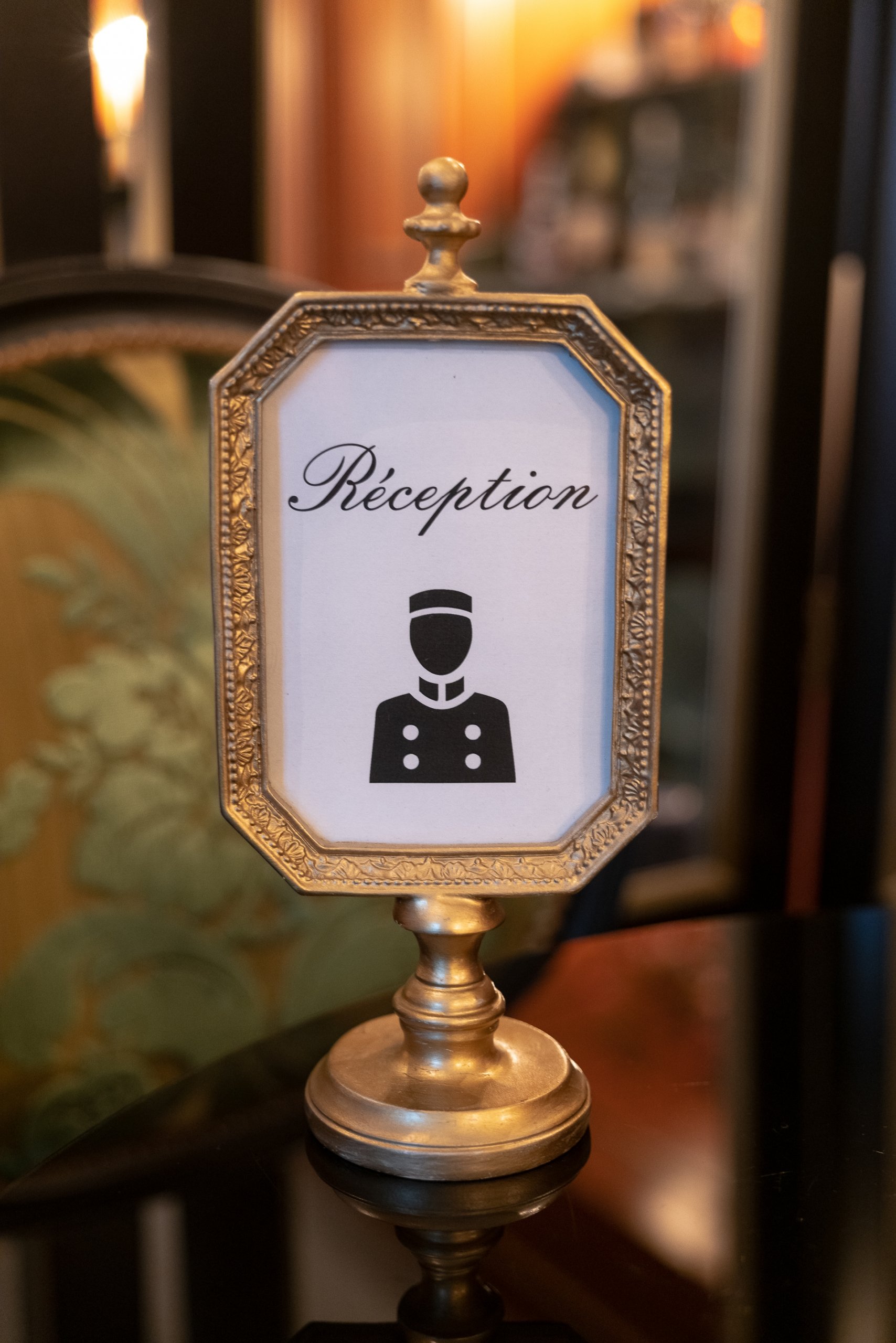 pancarte hotel reception